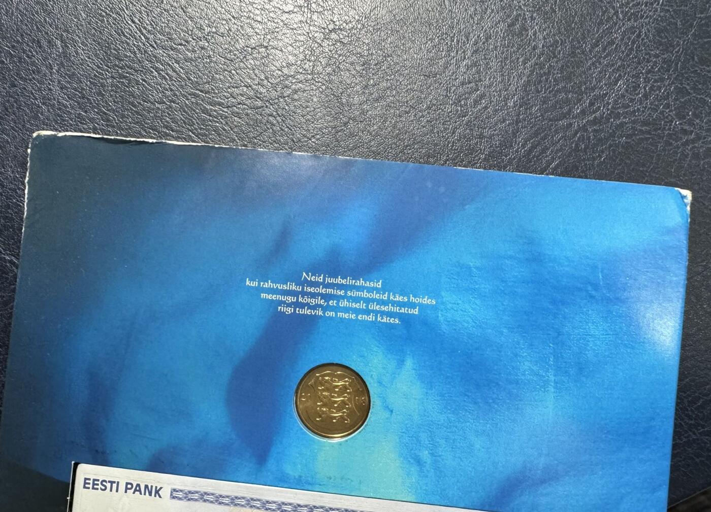 收藏联盟Quantum Auction 第350期拍卖  爱沙尼亚2008年10克朗共和国九十周年纪念币和钞 品相UNC 册子有磨损