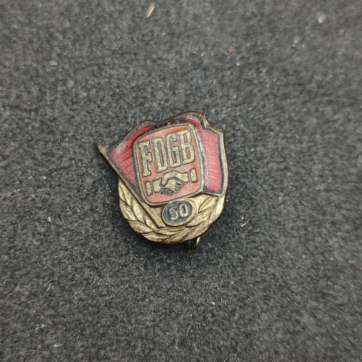 全场0元起拍 第162期 咸鱼国勋章拍卖专场 6月5日（周三）下午6：00开始 稀少 东德FDGB 50周年纪念章