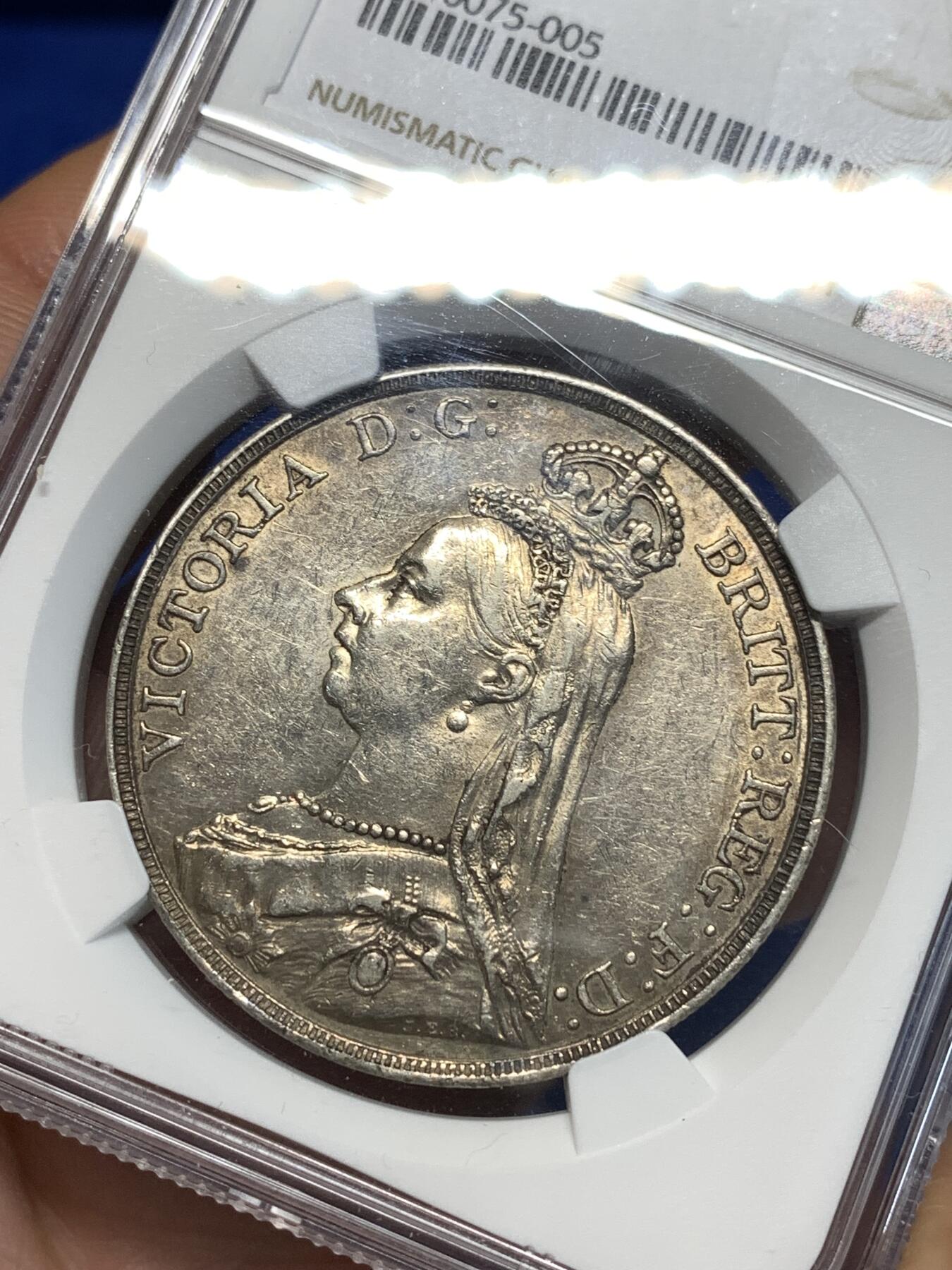 《竞宝斋》第275场- 周日，周一 2场连拍 （全场包邮） NGC AU53 英国1891年维多利亚高冠马剑克朗大银币