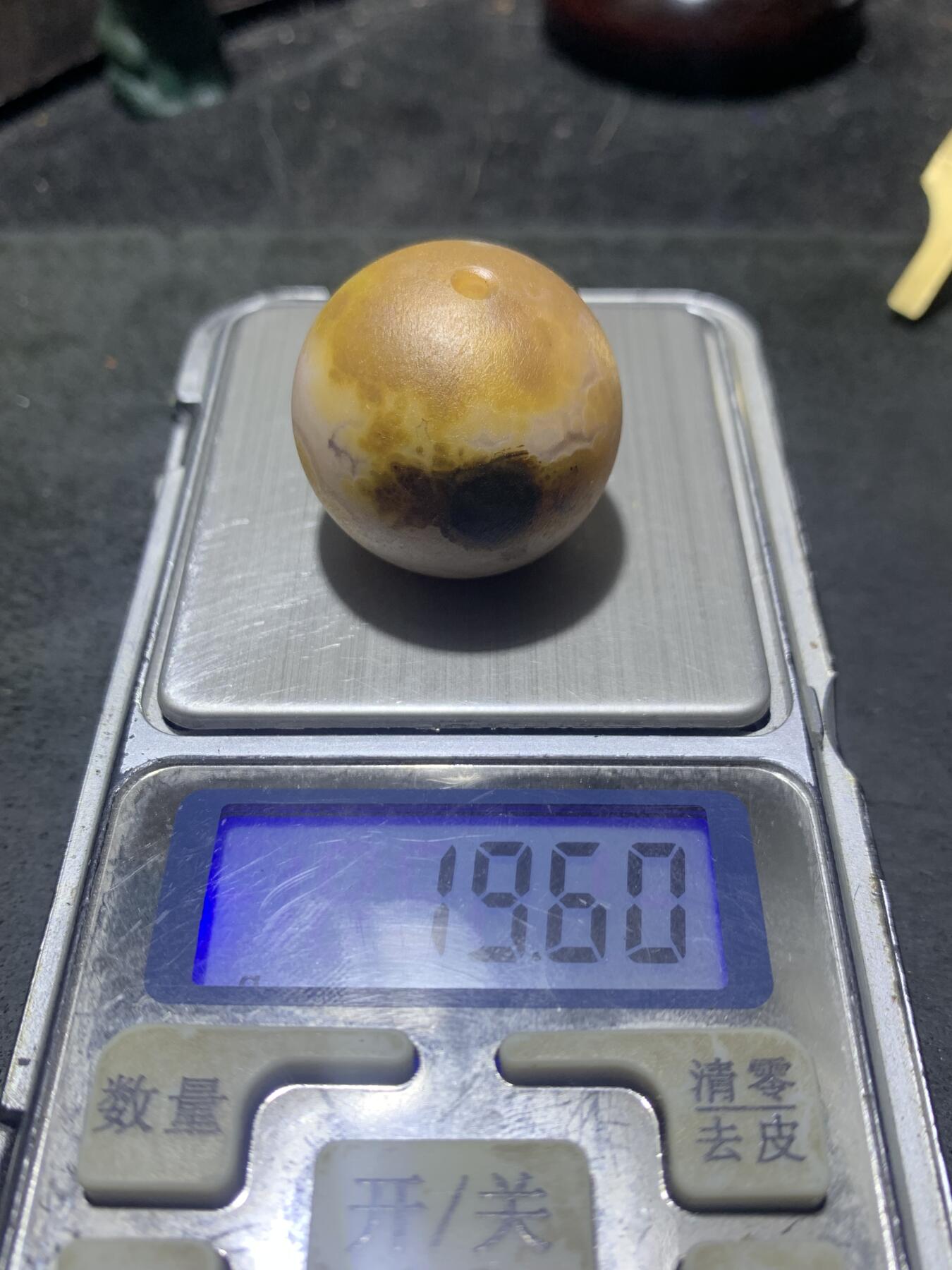 精美亚光冰飘原皮天眼纹战国红玛瑙圆珠一颗！