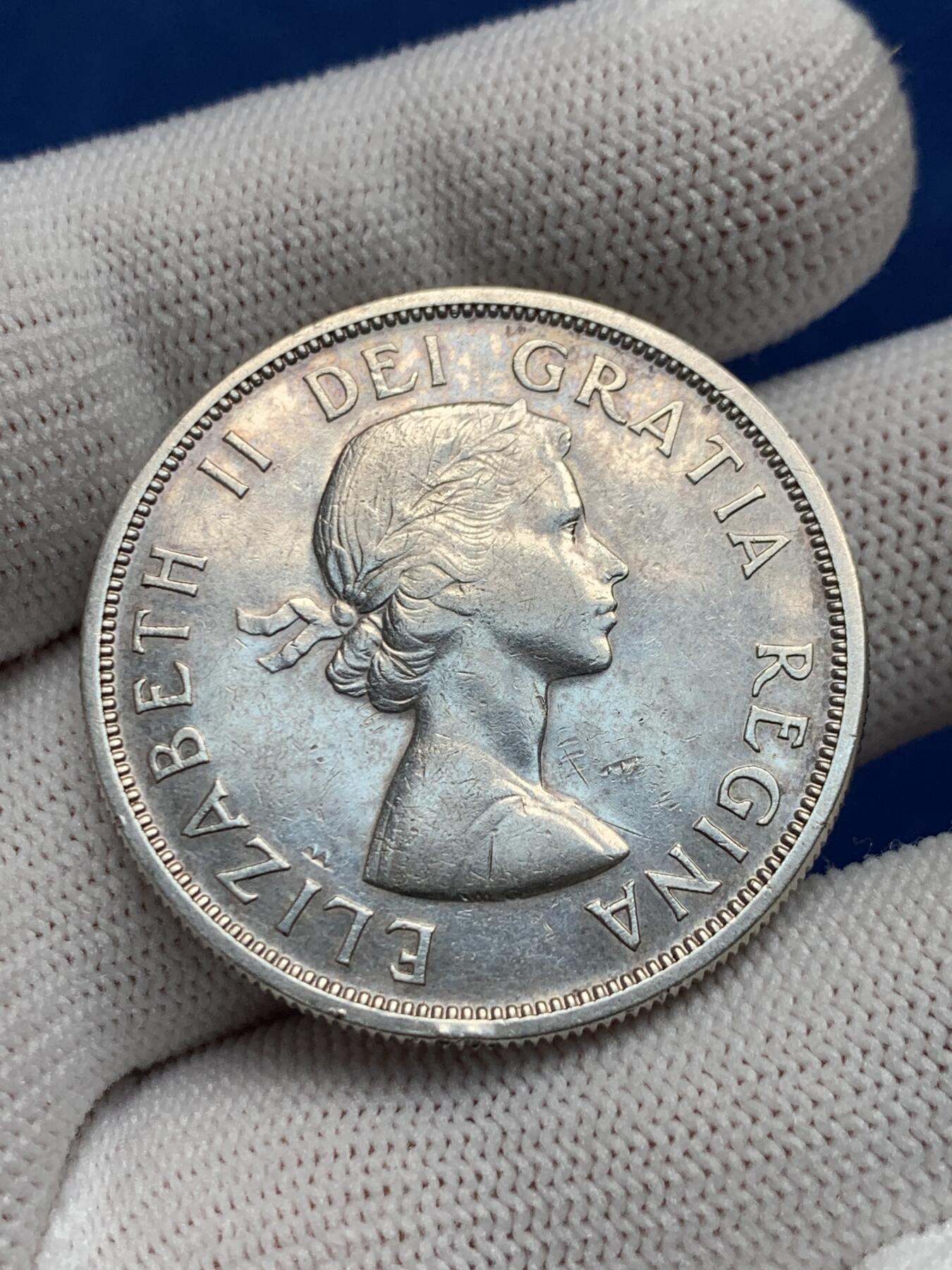 《竞宝斋》第276场- 周日，周一 2场连拍 （全场包邮） 加拿大1958年伊丽莎白二世1加元银币 原住民图腾纪念银币