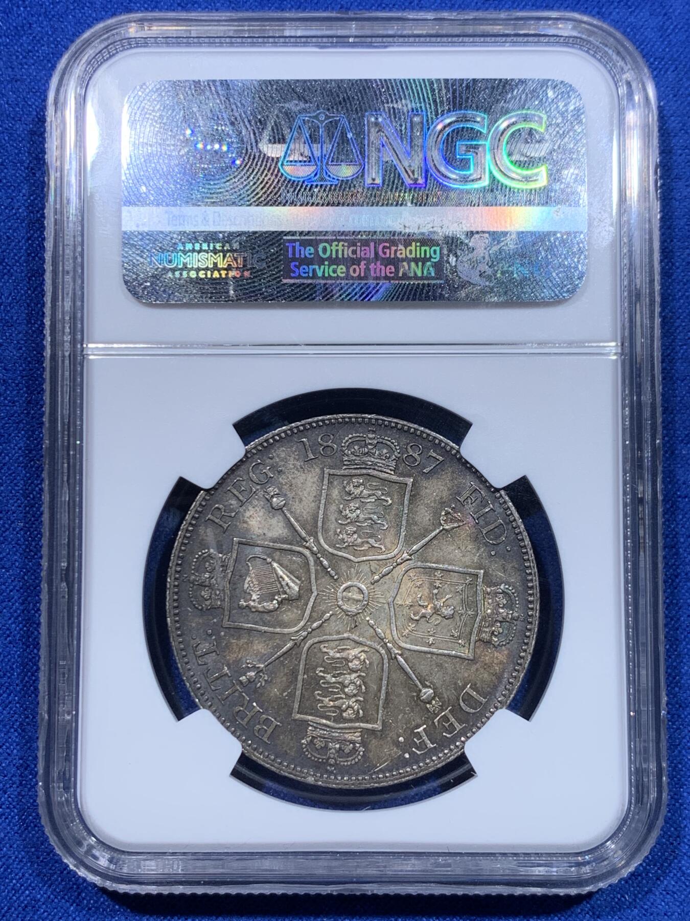 《竞宝斋》第276场- 周日，周一 2场连拍 （全场包邮） NGC MS62 英国1887年维多利亚高冠双弗洛林银币 双面深彩包浆 带WINGS标签