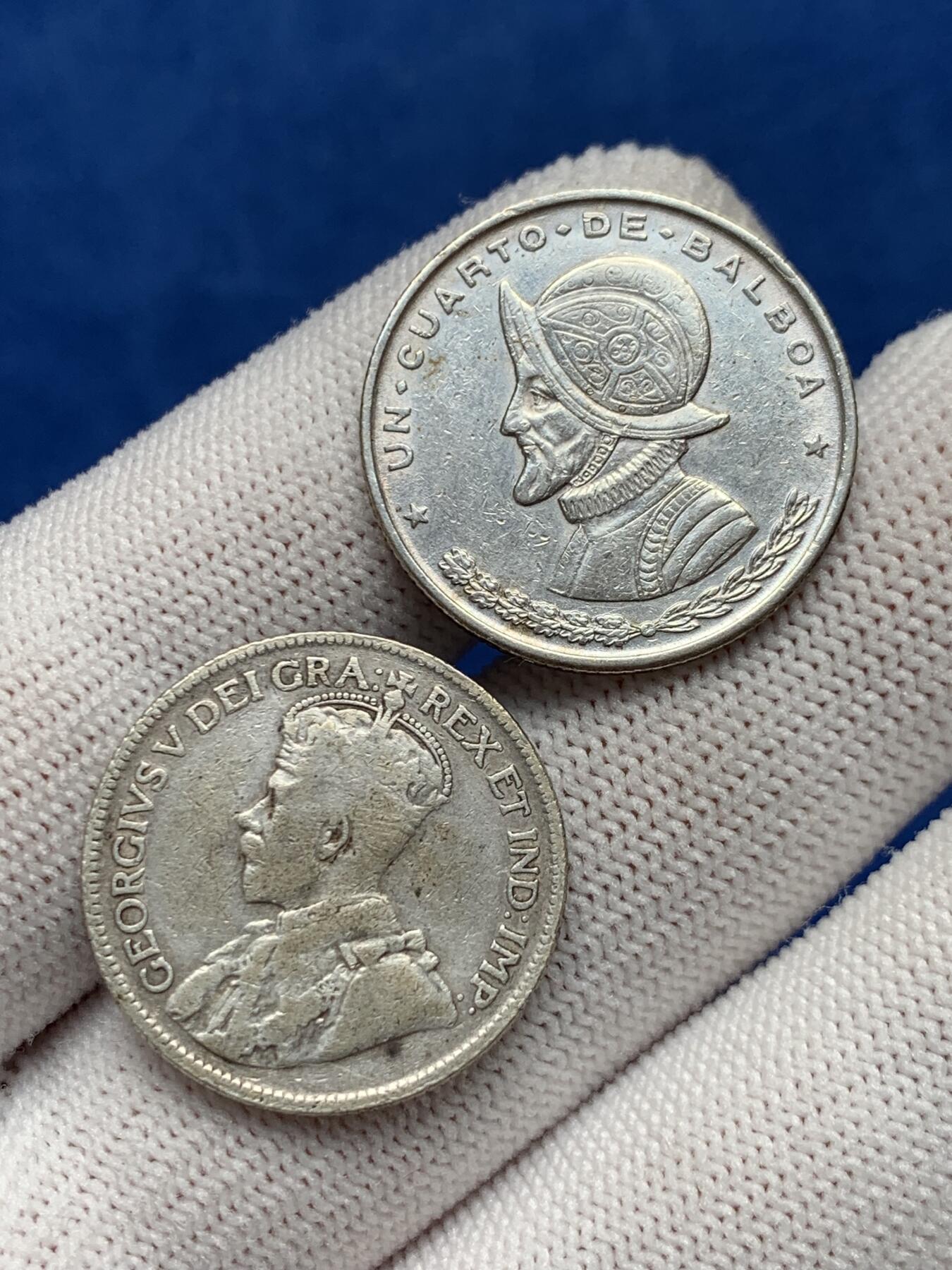 《竞宝斋》第276场- 周日，周一 2场连拍 （全场包邮） 两枚一组 巴拿马1961年1/2巴波亚银币+加拿大1935年乔五25分银币