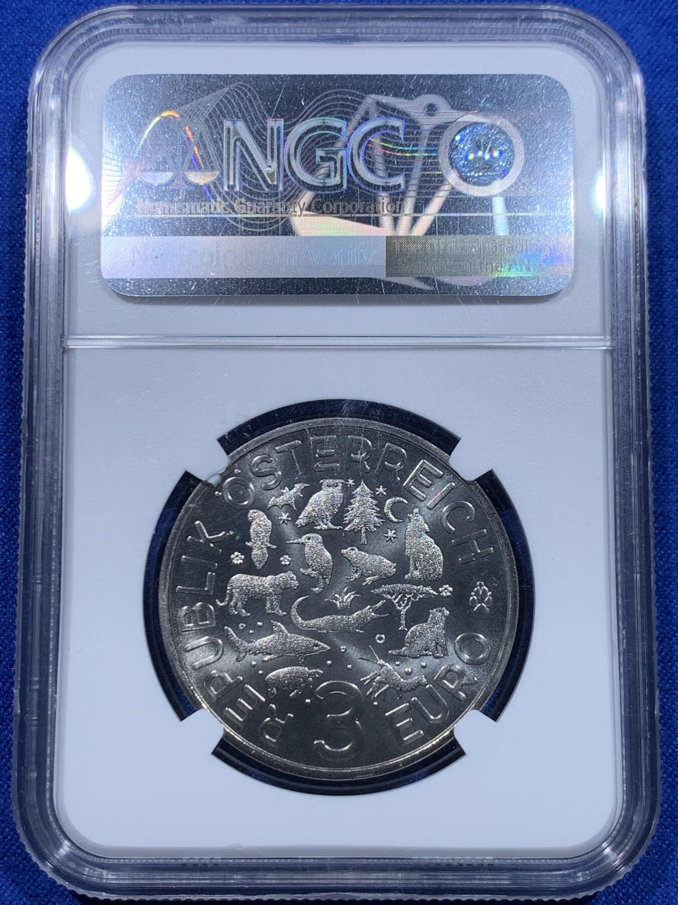 《竞宝斋》第276场- 周日，周一 2场连拍 （全场包邮） NGC MS70 奥地利2017年 多彩生物-夜间活动-翠鸟 3欧元夜光纪念币