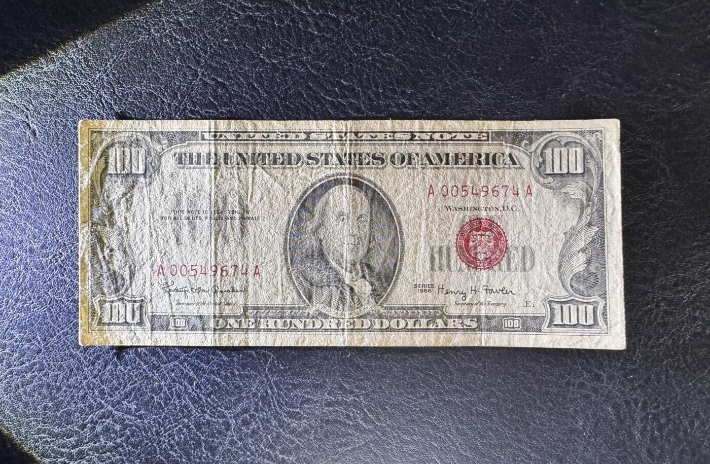 收藏联盟Quantum Auction 第350期拍卖  美国联邦政府券1966年100美元 品相如图 有一个裂口 