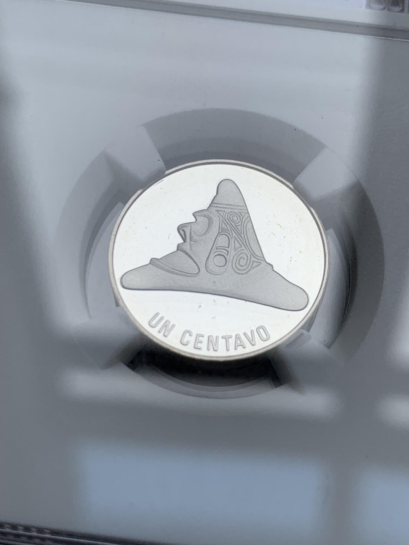 《竞宝斋》第276场- 周日，周一 2场连拍 （全场包邮） 5枚一组 多米尼加1989加厚银币 少见 名誉品 NGC鉴定 顶级品像 顶级状态 进阶级收藏 带豪华绒布原包装盒