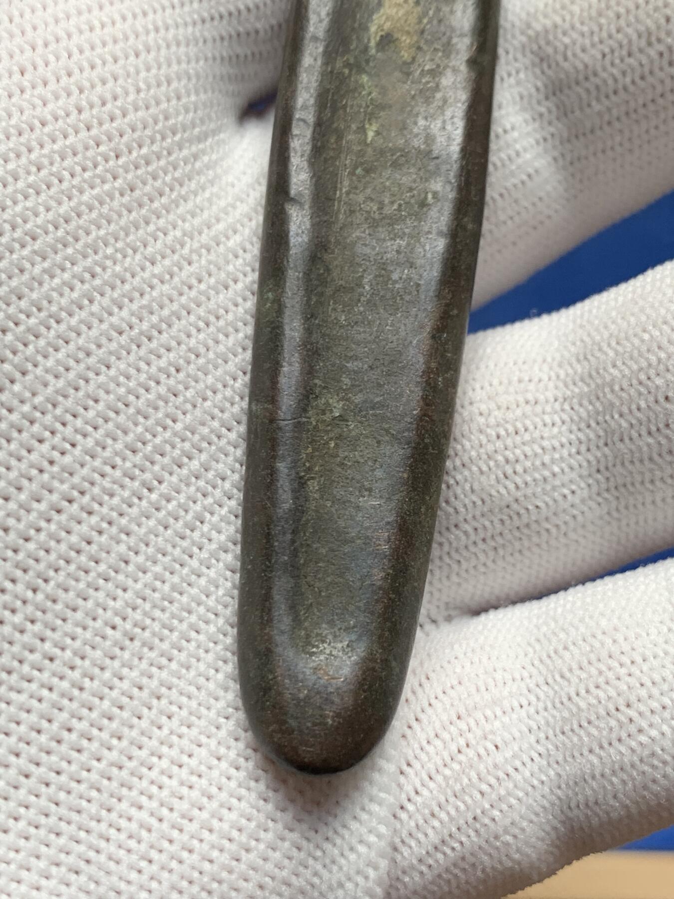 《竞宝斋》第276场- 周日，周一 2场连拍 （全场包邮） 泰国 暹罗国 素可泰王朝 大型虎舌铜条 元末明初，400年历史，重量60.1克，长107.8mm