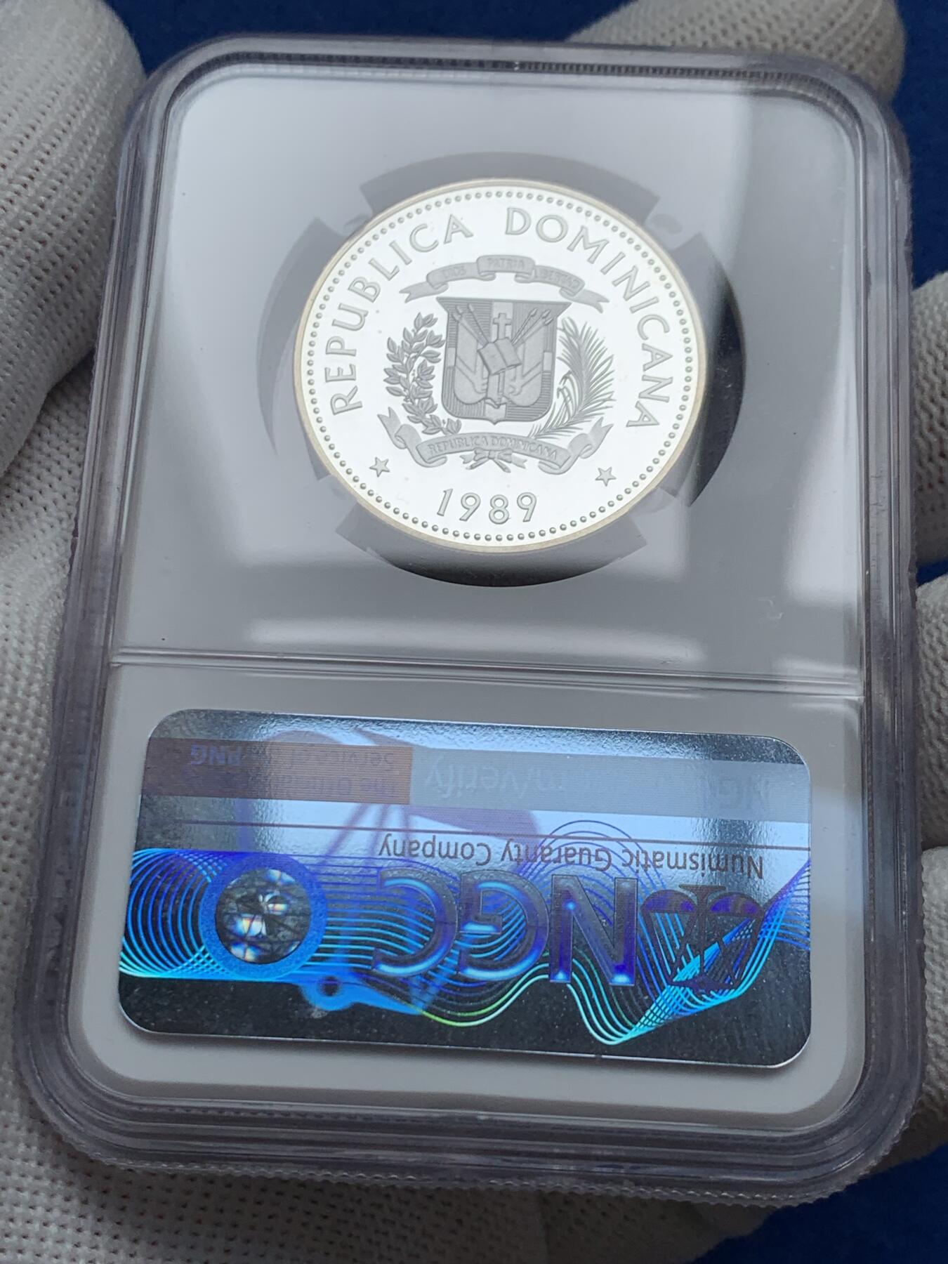 《竞宝斋》第276场- 周日，周一 2场连拍 （全场包邮） 5枚一组 多米尼加1989加厚银币 少见 名誉品 NGC鉴定 顶级品像 顶级状态 进阶级收藏 带豪华绒布原包装盒