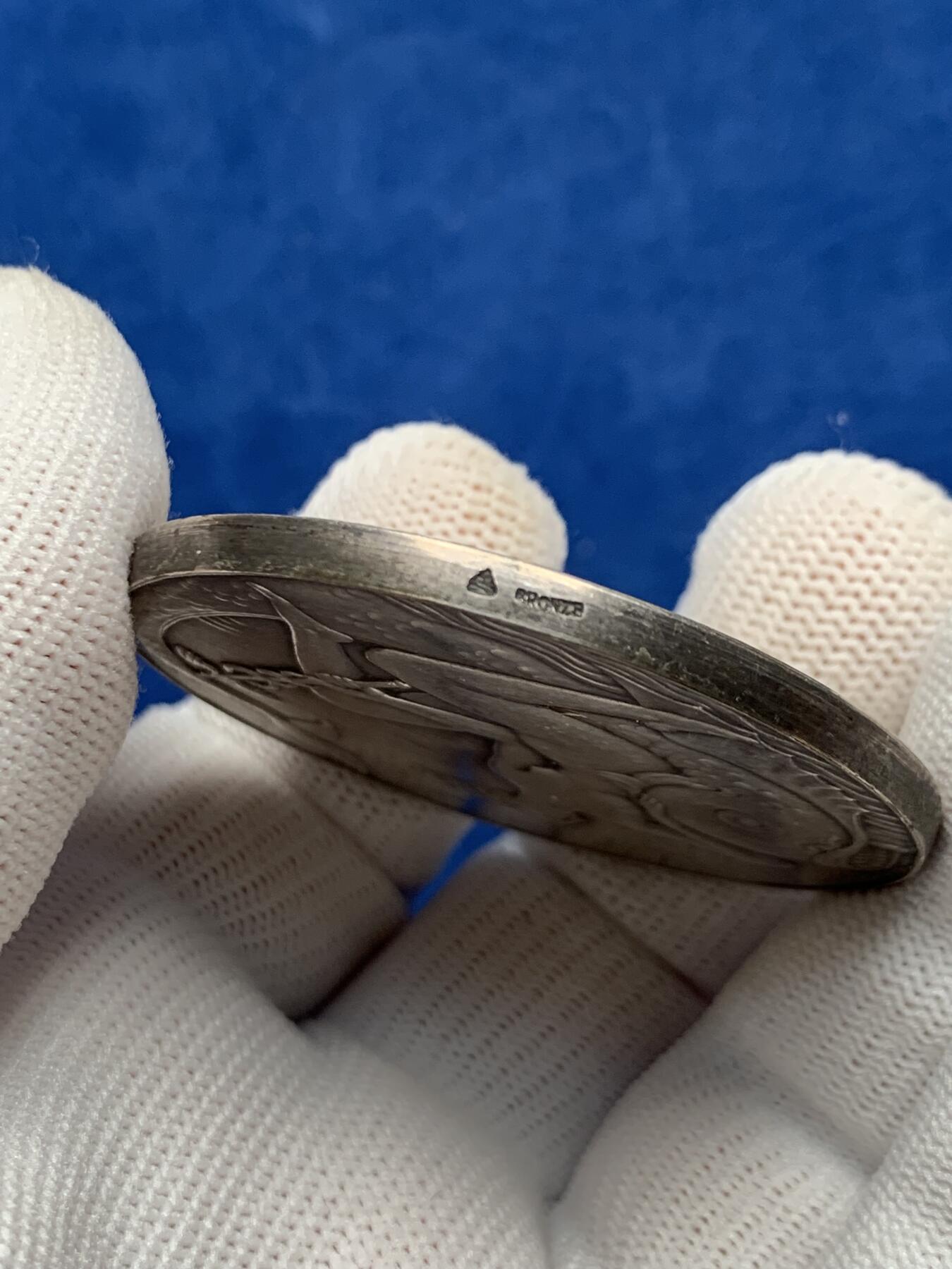 《竞宝斋》第276场- 周日，周一 2场连拍 （全场包邮） 法国 19世纪 人鱼镀银大铜章 54.8克 50.4mm 设计漂亮 手感无敌