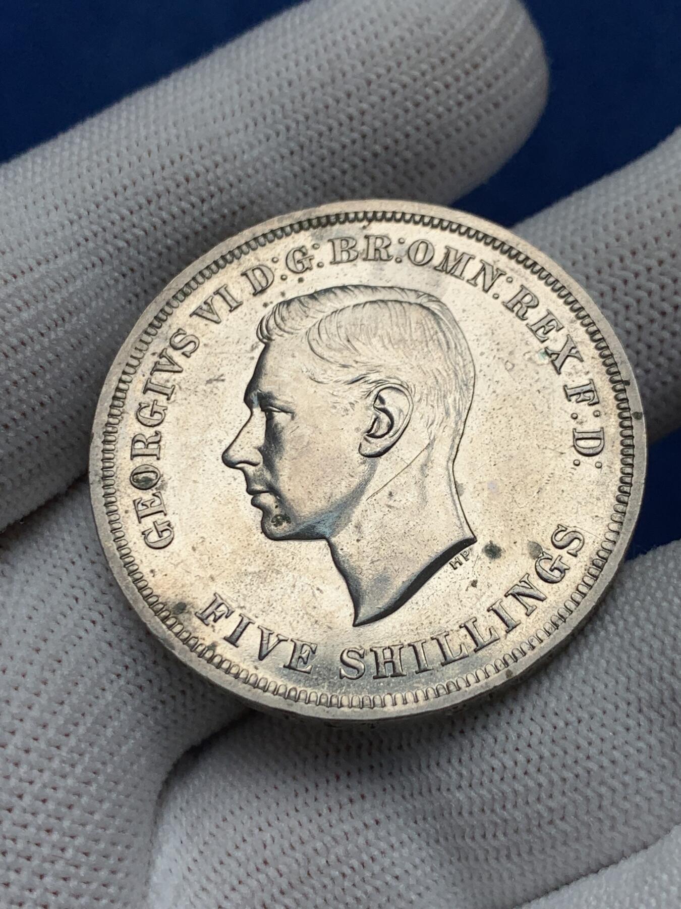 《竞宝斋》第276场- 周日，周一 2场连拍 （全场包邮） 两枚一组 英国 1951 乔治六世马剑克朗（5先令） 镍马剑