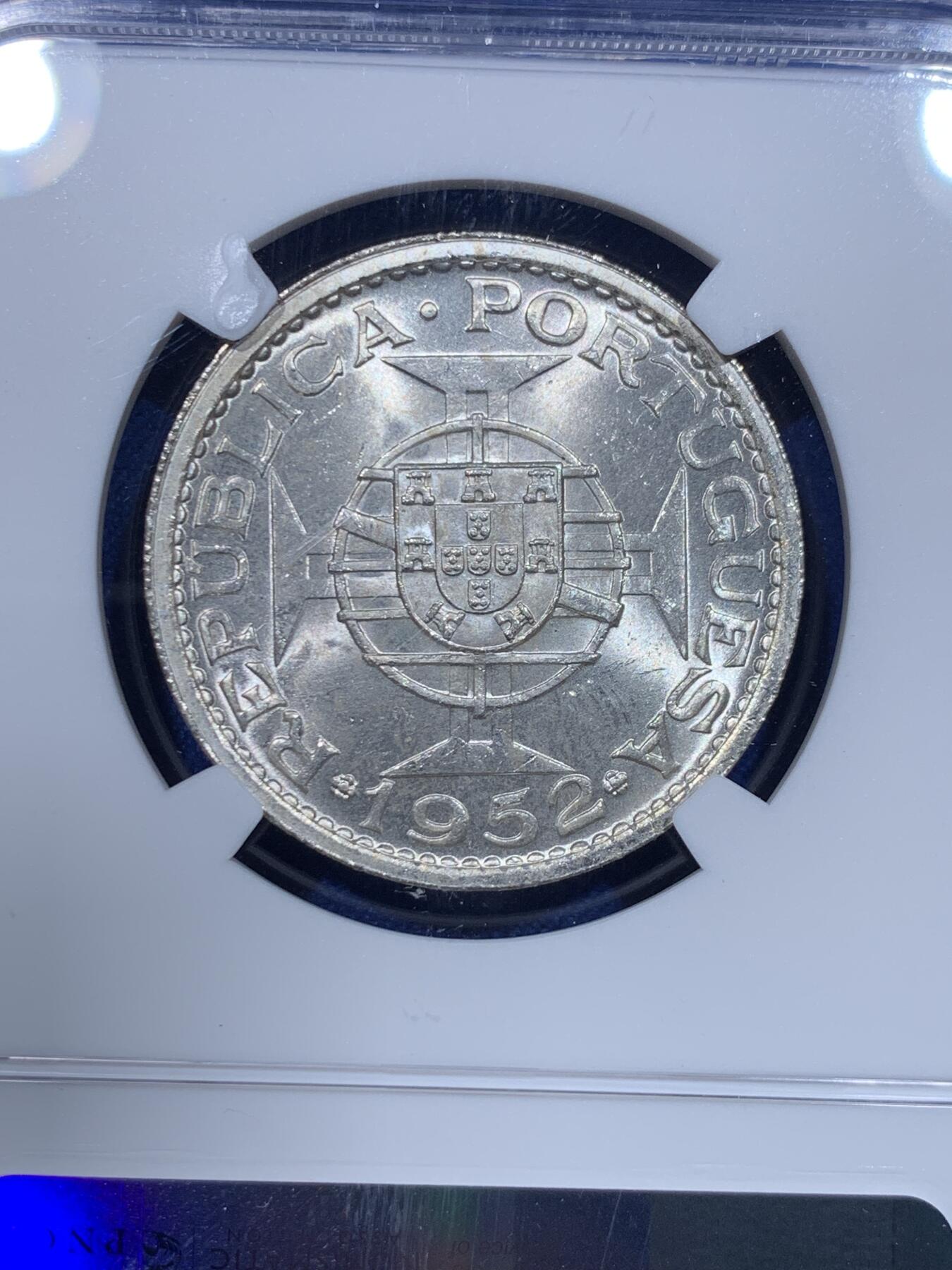 《竞宝斋》第276场- 周日，周一 2场连拍 （全场包邮） NGC MS63 1952澳门5元银币 卷拆原光