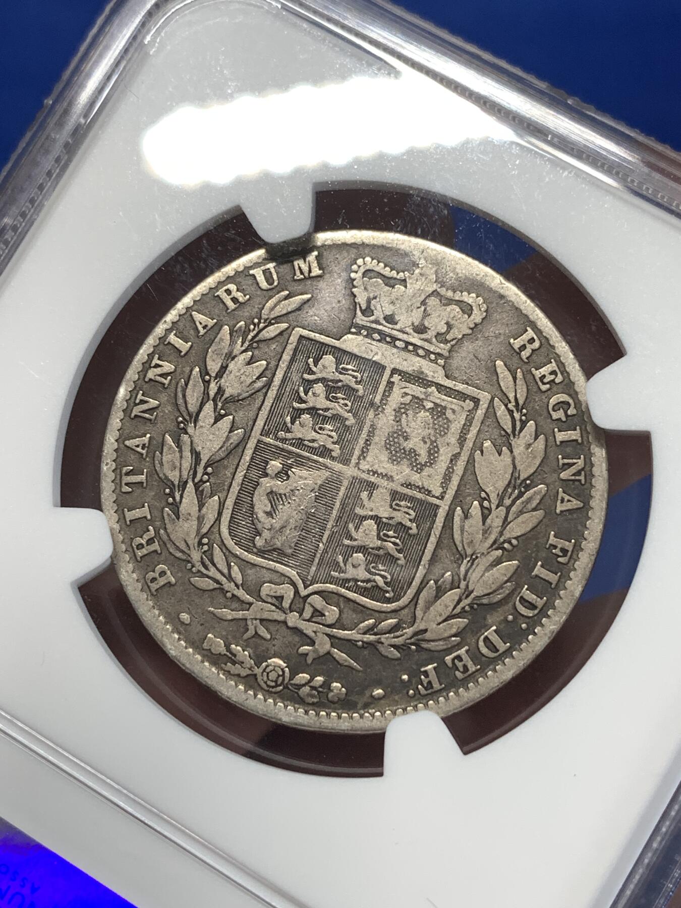 《竞宝斋》第276场- 周日，周一 2场连拍 （全场包邮） NGC VG8 英国1845年维多利亚年轻头像半克朗 小特年 淳熟的流通状态 无伤无划无磕碰 高分很贵