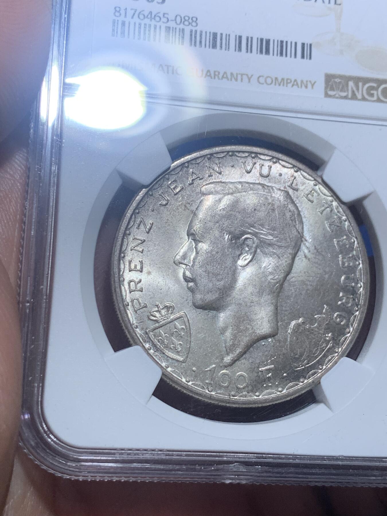 《竞宝斋》第276场- 周日，周一 2场连拍 （全场包邮） NGC MS65 卢森堡1946年盲人约翰战死600周年纪念100法郎马剑银币