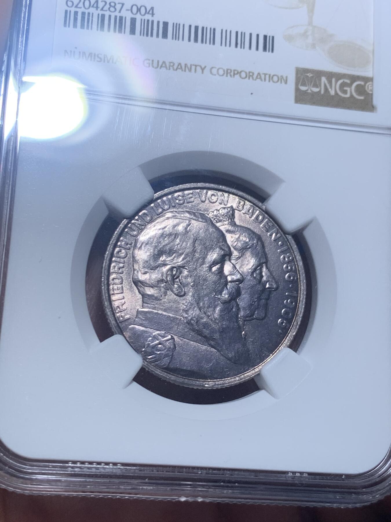 《竞宝斋》第276场- 周日，周一 2场连拍 （全场包邮） NGC MS62 德国1906年巴登金婚2马克银币 原味包浆