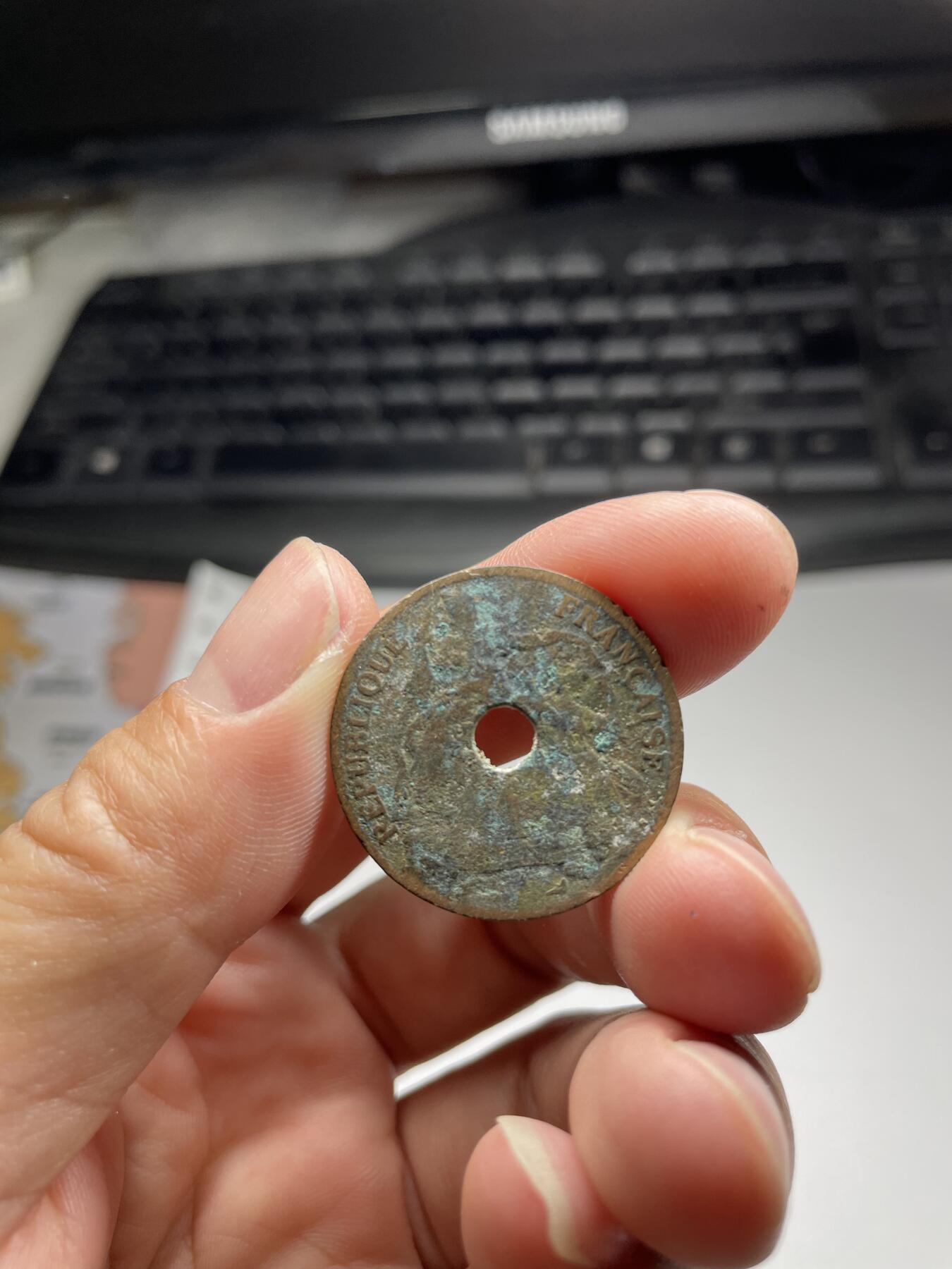 2024年集古藏今外币拍卖第八期-第6场—（总第76拍） 1897年法属中孔一分，有锈