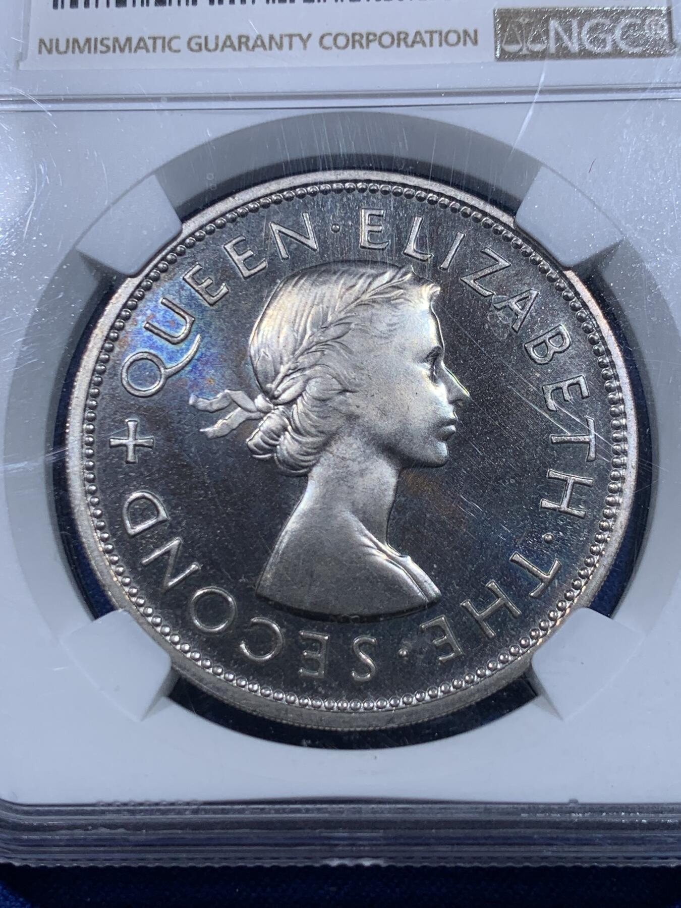 《竞宝斋》第276场- 周日，周一 2场连拍 （全场包邮） NGC PF65CAMEO 新西兰1953年伊丽莎白二世登基精制1克朗