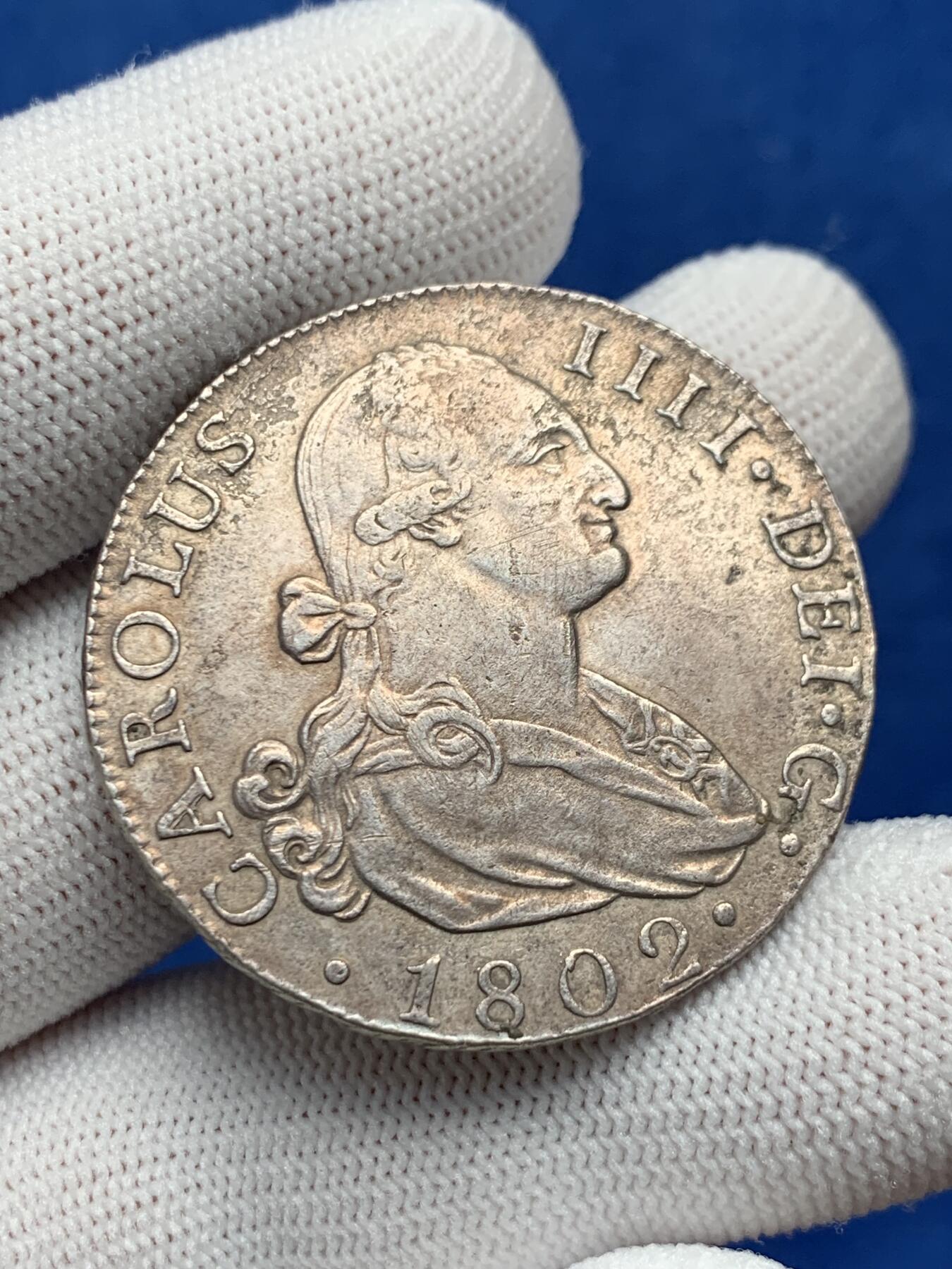 《竞宝斋》第276场- 周日，周一 2场连拍 （全场包邮） 西班牙本土卡洛斯四世1802年8R银币 马德里厂 包浆味道都不错 底板有轻微腐蚀痕迹 细节见图