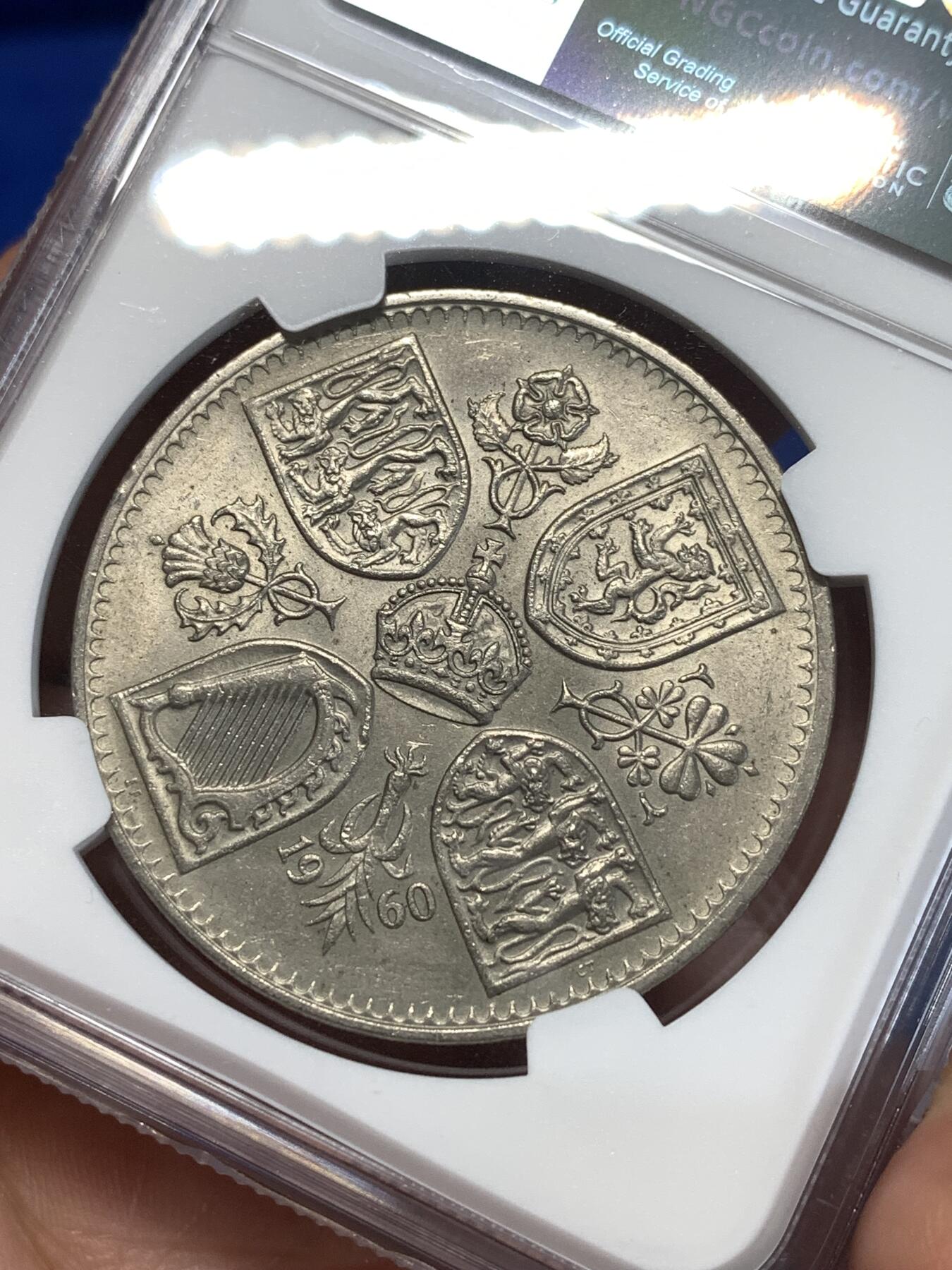 《竞宝斋》第276场- 周日，周一 2场连拍 （全场包邮） NGC MS63 英国1960年伊丽莎白二世女王克朗 热门的图案 好裸币越来越难买到