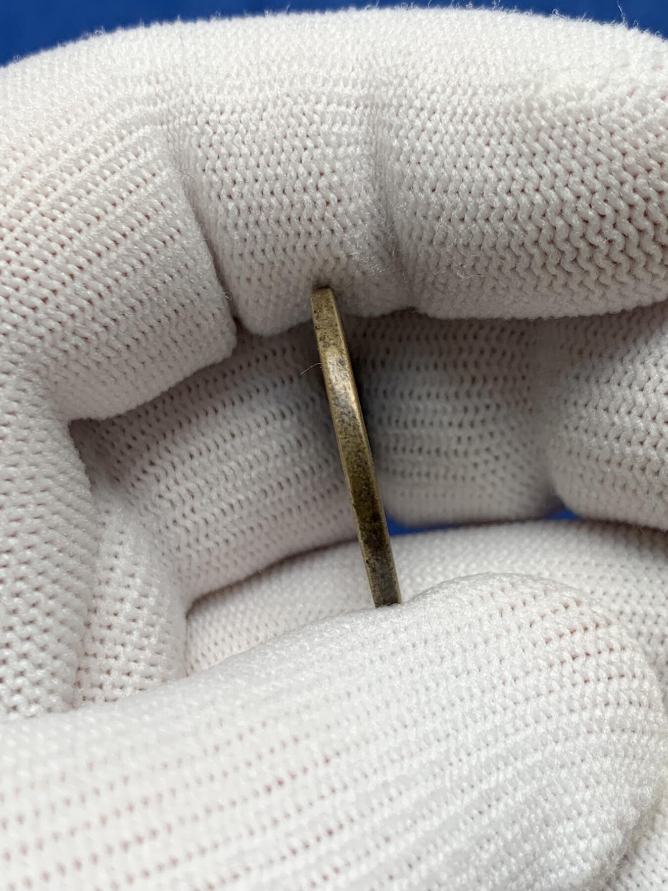 《竞宝斋》第276场- 周日，周一 2场连拍 （全场包邮） 朝鲜李朝仁义礼智背星辰花钱 黄亮品相 状态优美 23mm 4.95克 细节见图