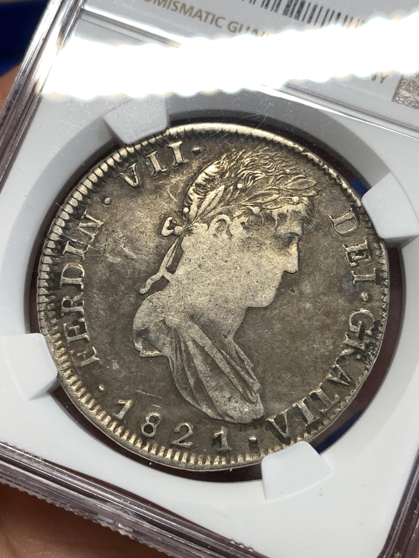 《竞宝斋》第276场- 周日，周一 2场连拍 （全场包邮） NGC VFD 墨西哥 1821年 费迪南七世 8R 内战版双柱大银币 版别少见