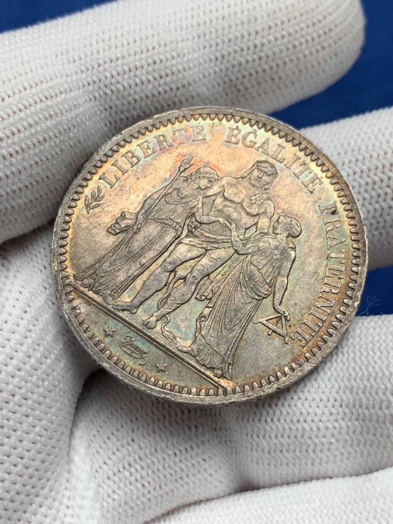 《竞宝斋》第276场- 周日，周一 2场连拍 （全场包邮） 法国1873（A） 大力神5法郎银币 五彩UNC品相，转光强烈