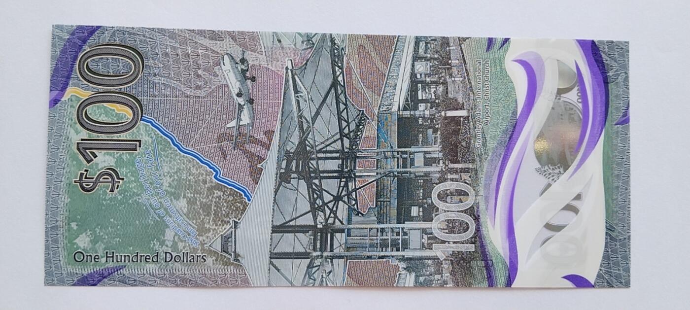 精品钱币第31场 全新UNC巴巴多斯100塑料钞