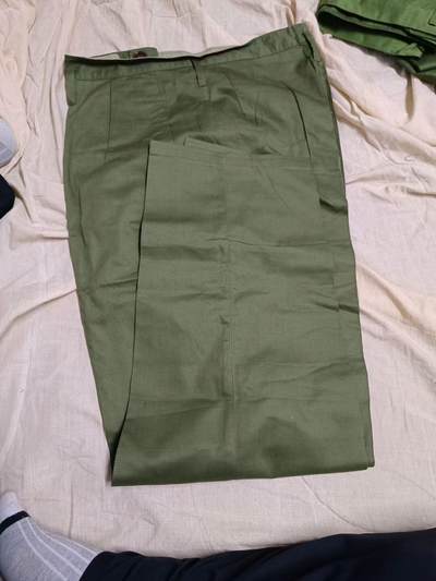 全新65是蛤蟆绿棉布裤子1966年3501厂付2号，腰围94裤长107。 - 全新65是蛤蟆绿棉布裤子1966年3501厂付2号，腰围94裤长107。