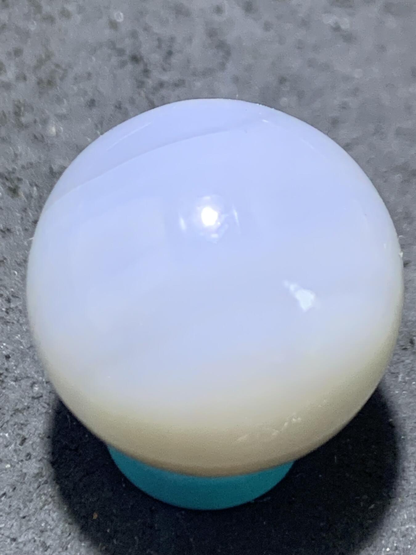 精美高玉化亚光海洋玉髓手工俏色巧雕荷花随形2.0圆珠一个！