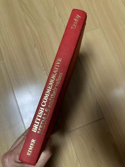 【麦稀奇世界钱币展】万国钱币拍卖第027期（五月端阳●万国夏季大拍） - 英国纪念章牌目录（以及估价），横跨1066-1986的英国纪念章牌，市面少见的英系章牌工具书，硬质封皮，85新，全书约270页。（书籍较重请注意运费到付）