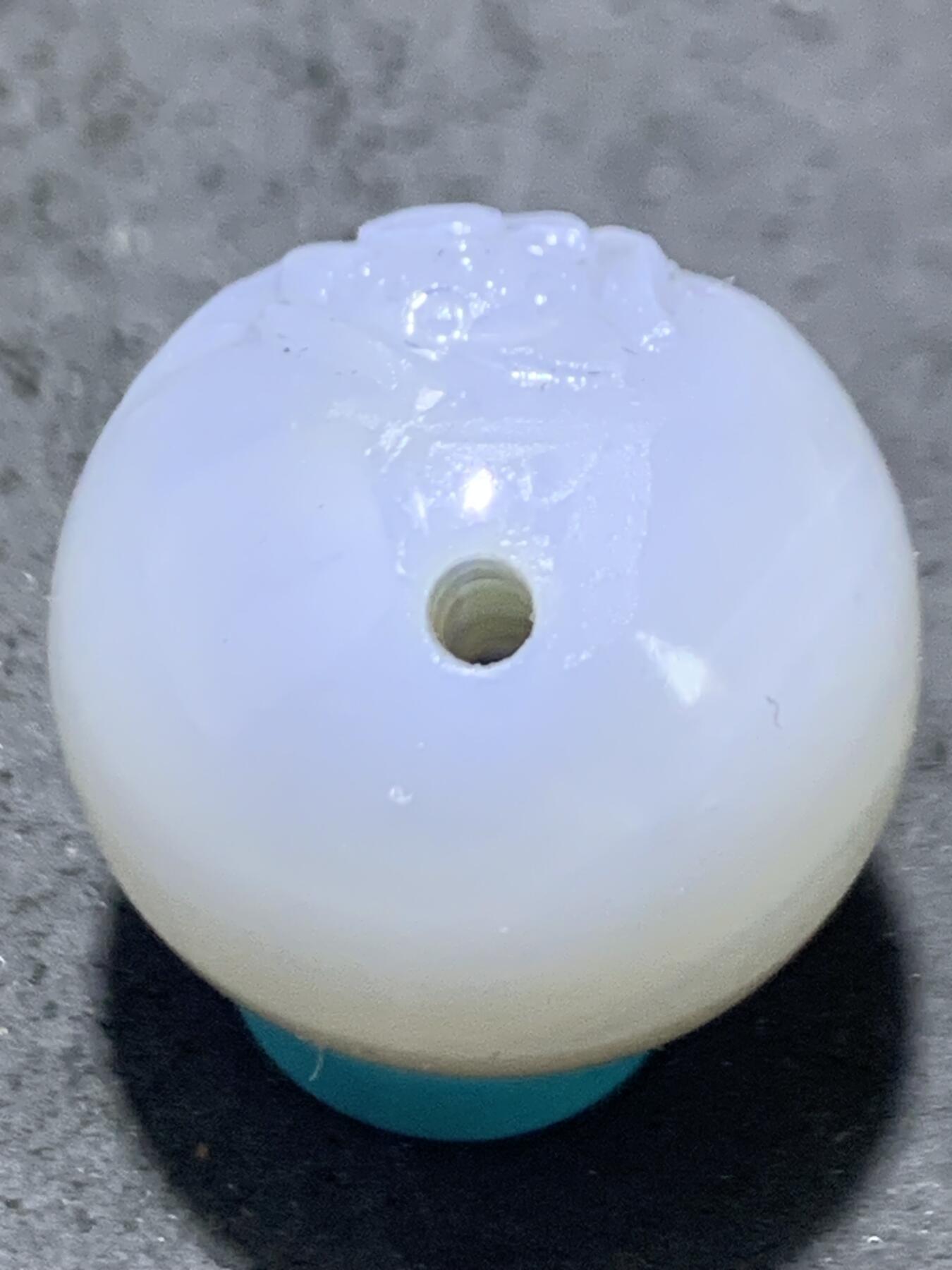 精美高玉化亚光海洋玉髓手工俏色巧雕荷花随形2.0圆珠一个！