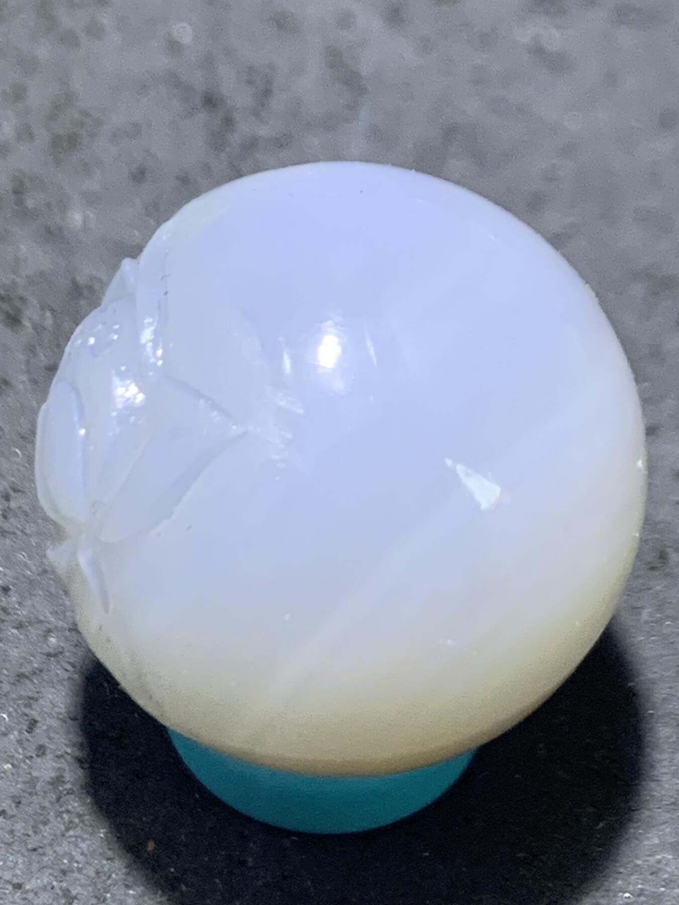 精美高玉化亚光海洋玉髓手工俏色巧雕荷花随形2.0圆珠一个！