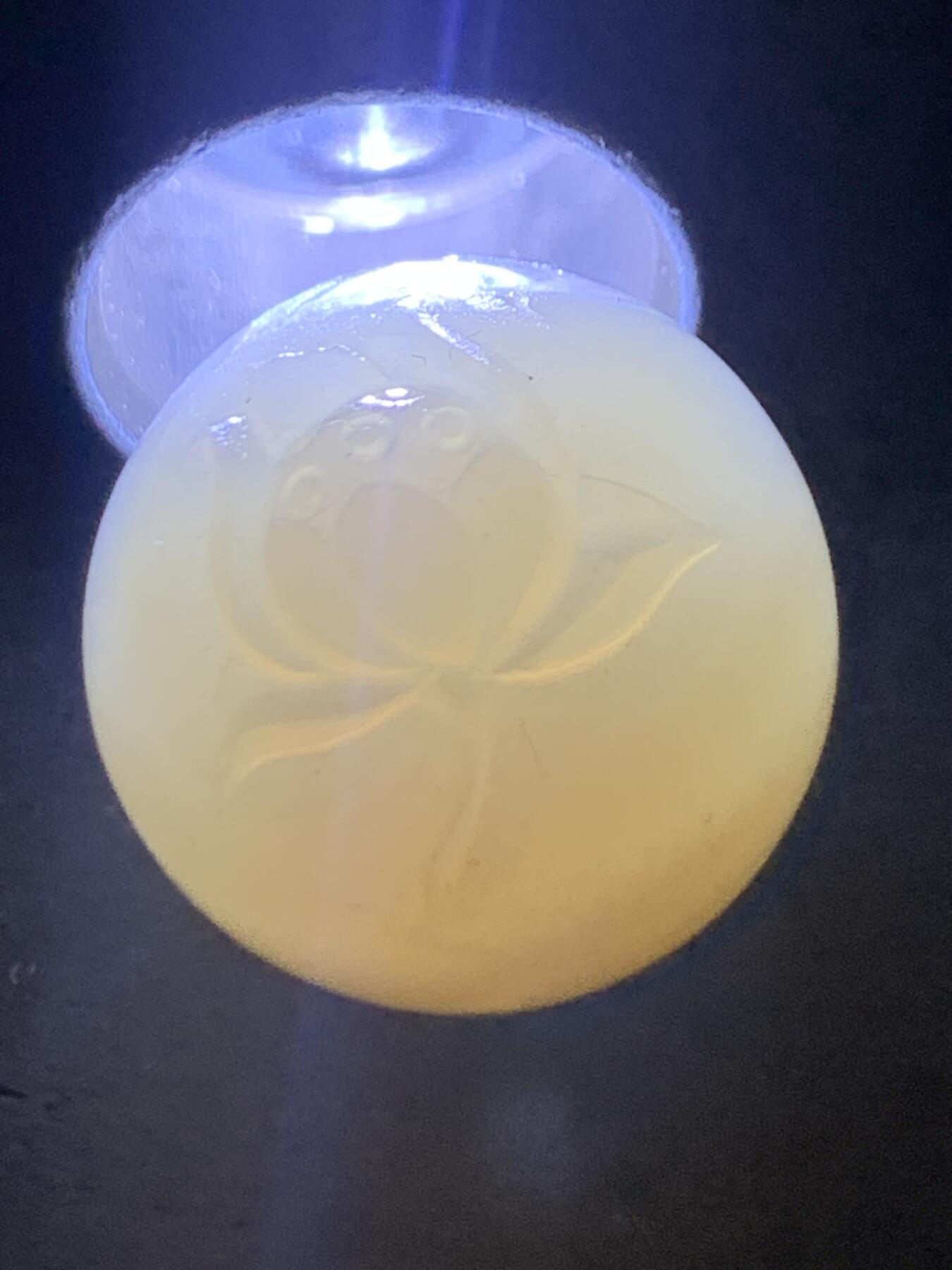 精美高玉化亚光海洋玉髓手工俏色巧雕荷花随形2.0圆珠一个！