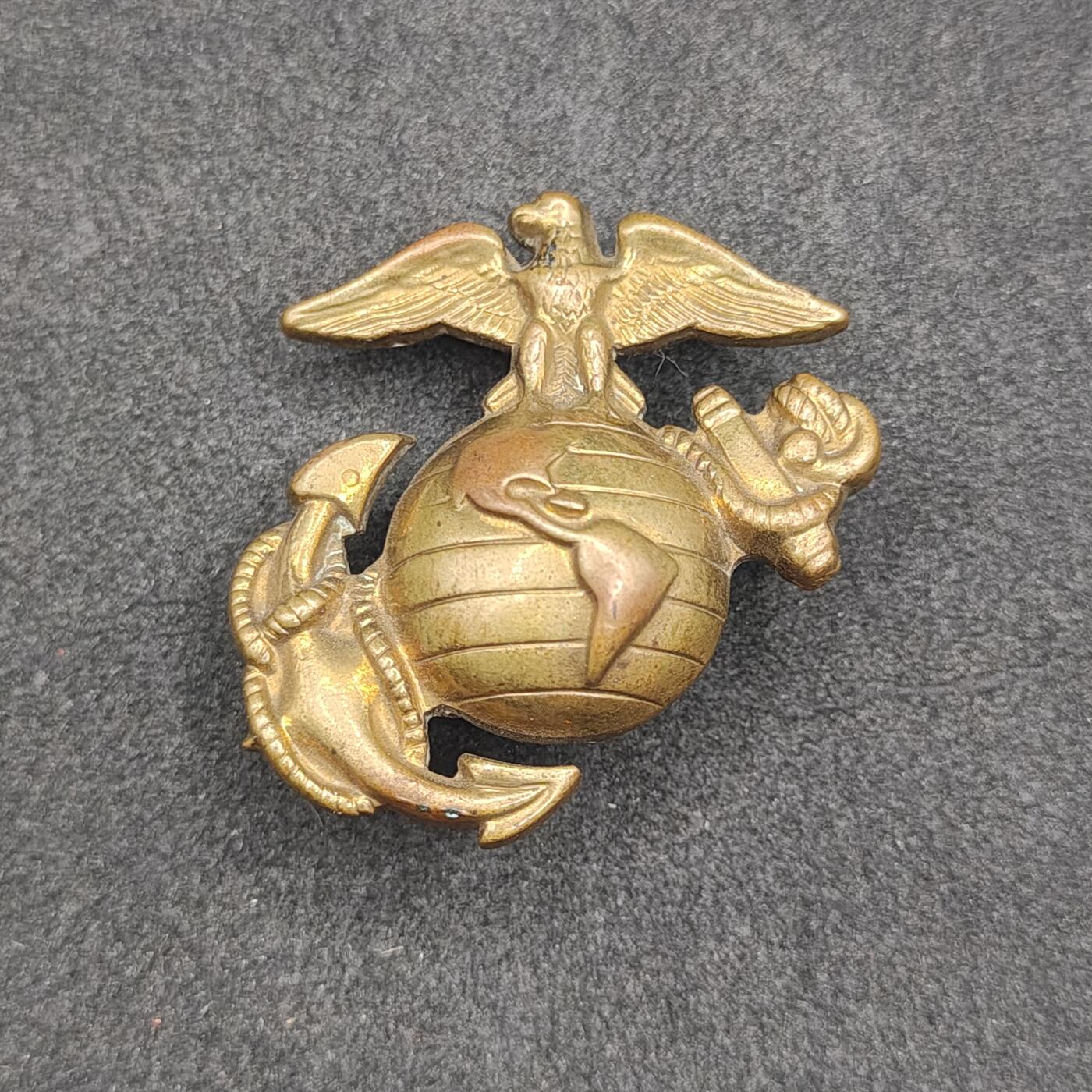 全场0元起拍 第163期 咸鱼国勋章拍卖专场 6月9日（周日）下午6：00开始 美国海军陆战队 铜帽徽