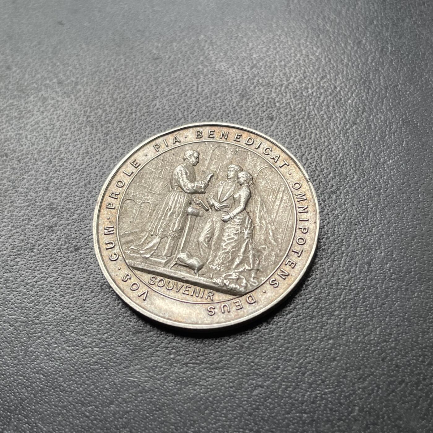 「木头集藏」章牌专场-第42期 1895年法国婚礼银章  直径：28 mm，8.1g，边铭：菱形厂标 野猪头银标 ARGENT 950/1000