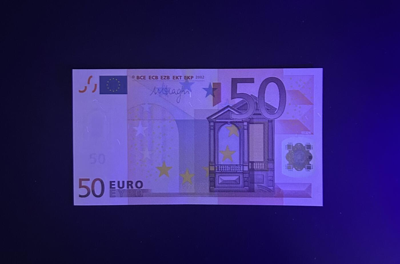 【丑猫0612】今晚7点整 02年三签50欧unc