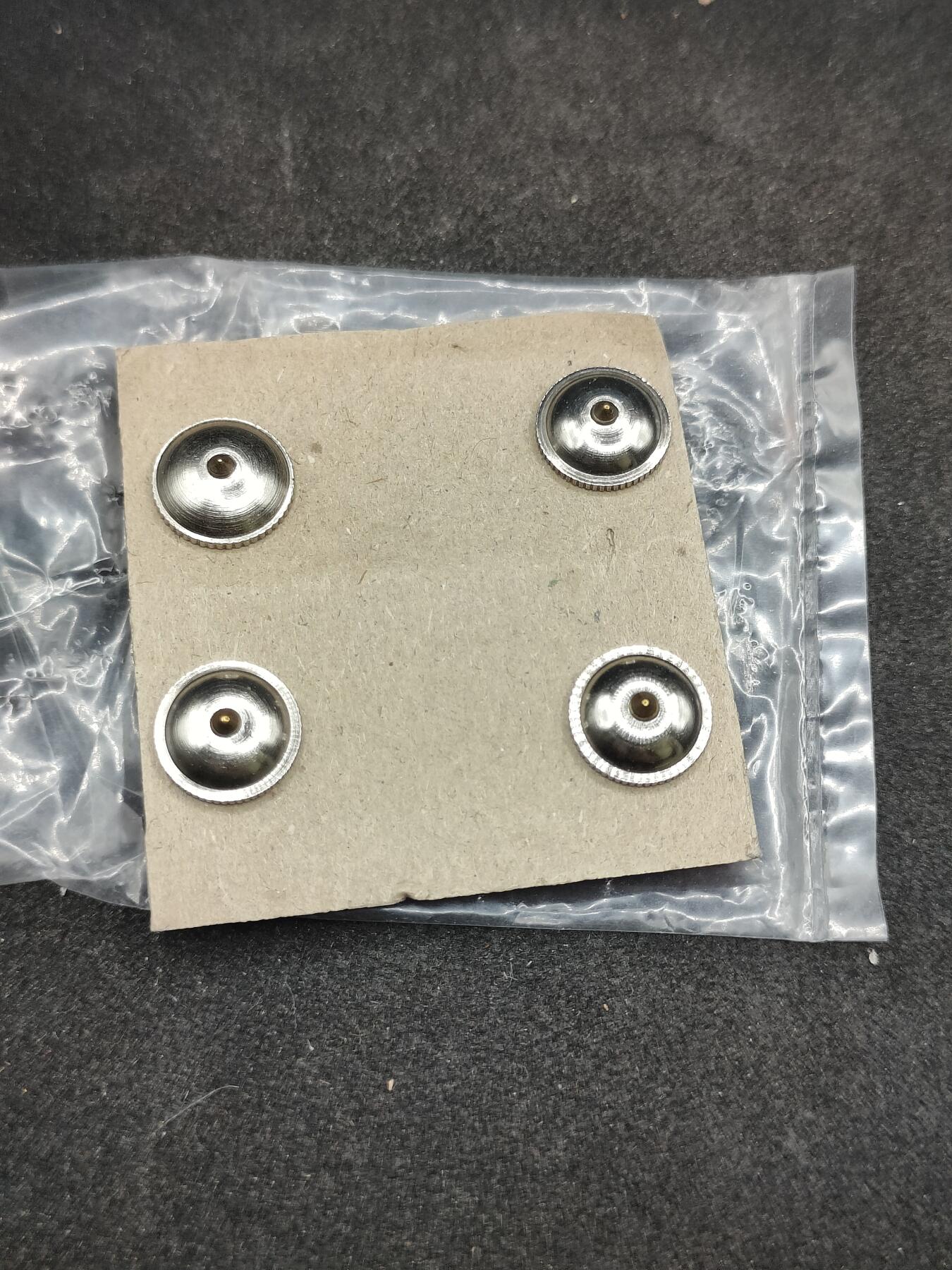 全场0元起拍 第163期 咸鱼国勋章拍卖专场 6月9日（周日）下午6：00开始 日本警察领章一对