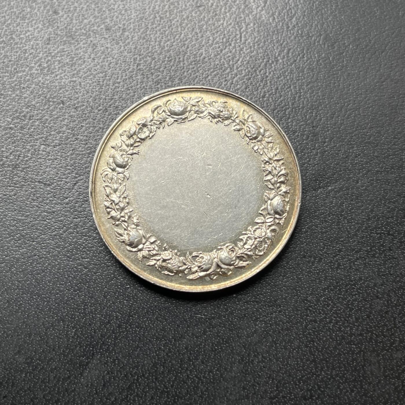 「木头集藏」章牌专场-第42期 法国婚礼银章  直径：28 mm，10.8g，边铭：丰饶角 1ARGENT