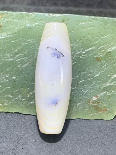 精美马达加斯加天眼草花纹海洋玉髓桶珠一颗， - 精美马达加斯加天眼草花纹海洋玉髓桶珠一颗，