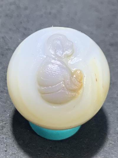 精美高玉化亚光海洋玉髓手工俏色巧雕一心向佛2.0意境圆珠一个 - 精美高玉化亚光海洋玉髓手工俏色巧雕一心向佛2.0意境圆珠一个
