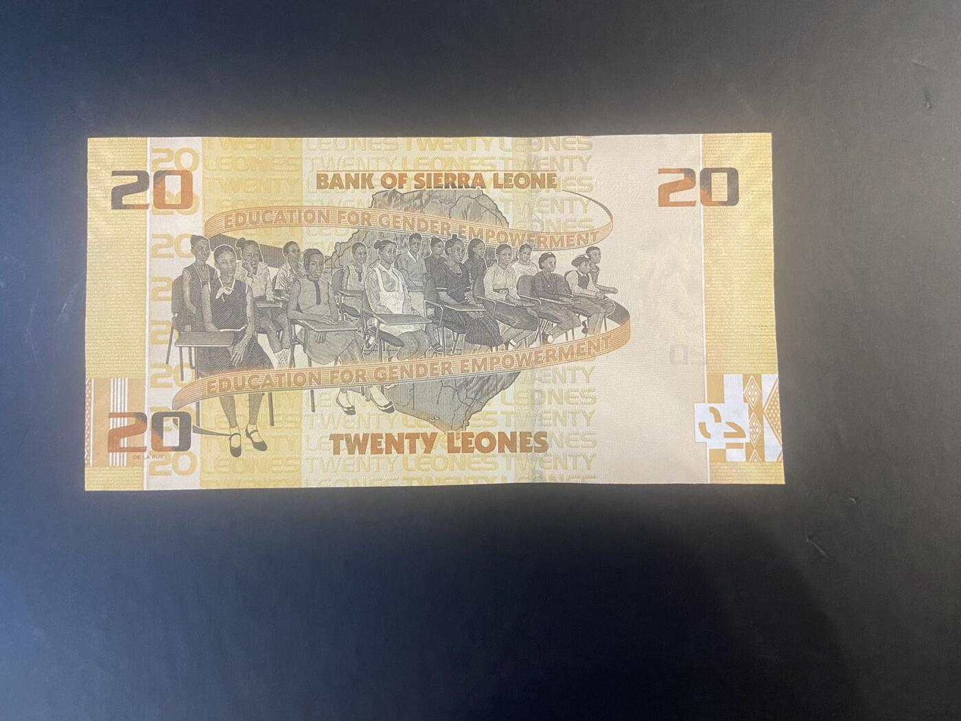 【炜奕收藏】旧币纪念币专场，0佣金，第六期 塞拉利昂UNC品相纸币1张