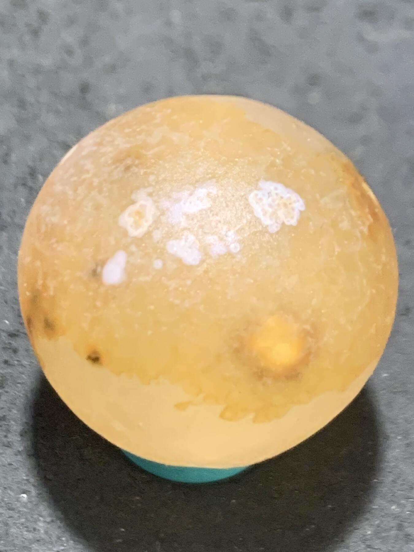 精美冰飘糖心料战国红玛瑙手工雕刻禅字随形珠一颗！
