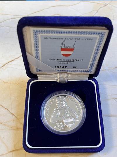 第180期拍卖【长期征集拍品】【北京币展专场】 - 【海寧潮】奥地利1996年千年历史系列利奥波德三世精制纪念银币原盒证书900银20克直径34毫米
