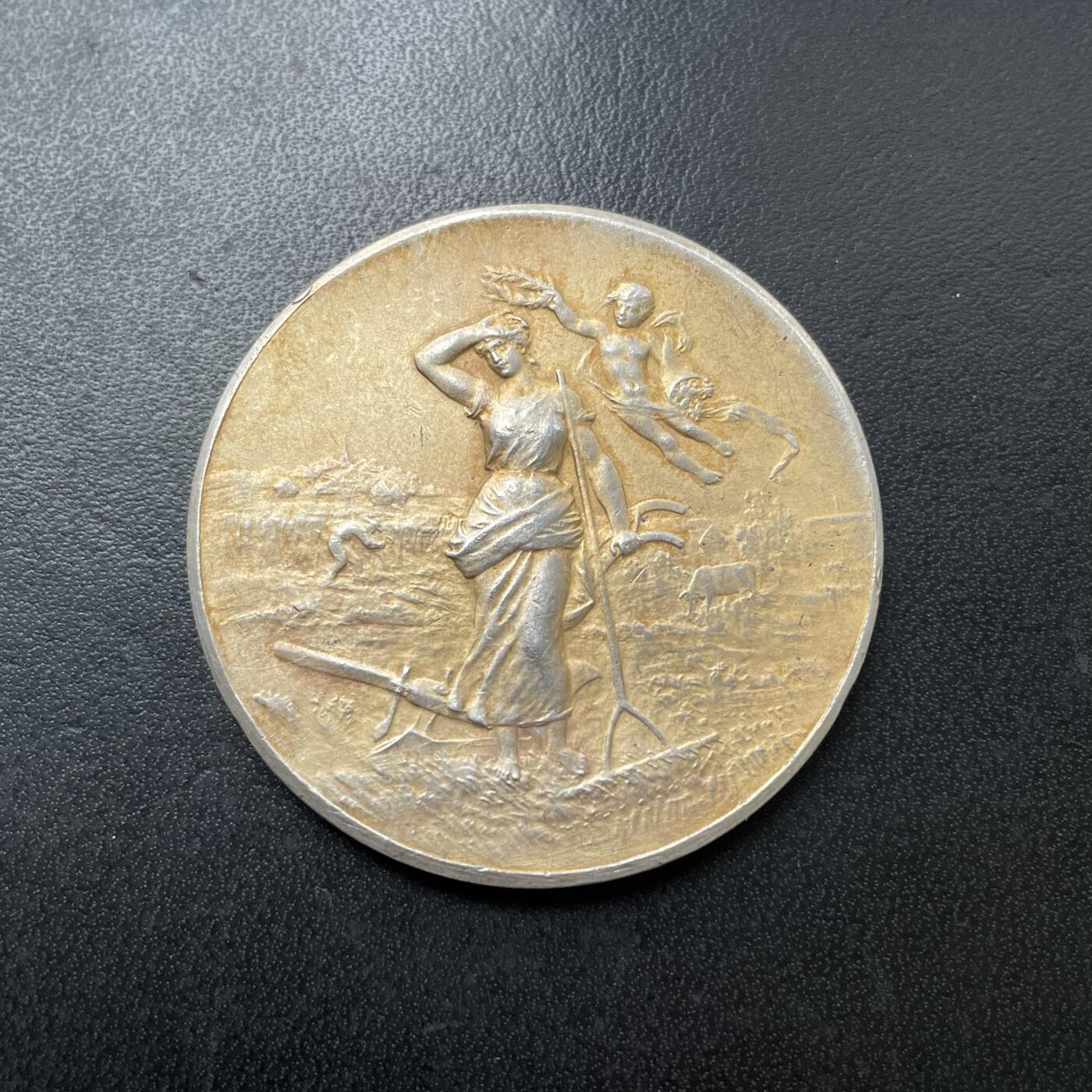 「木头集藏」章牌专场-第42期 1910年法国农业委员会镀金银章  直径：42mm，34.5 g，边铭：菱形厂标 野猪头银标 ARGENT