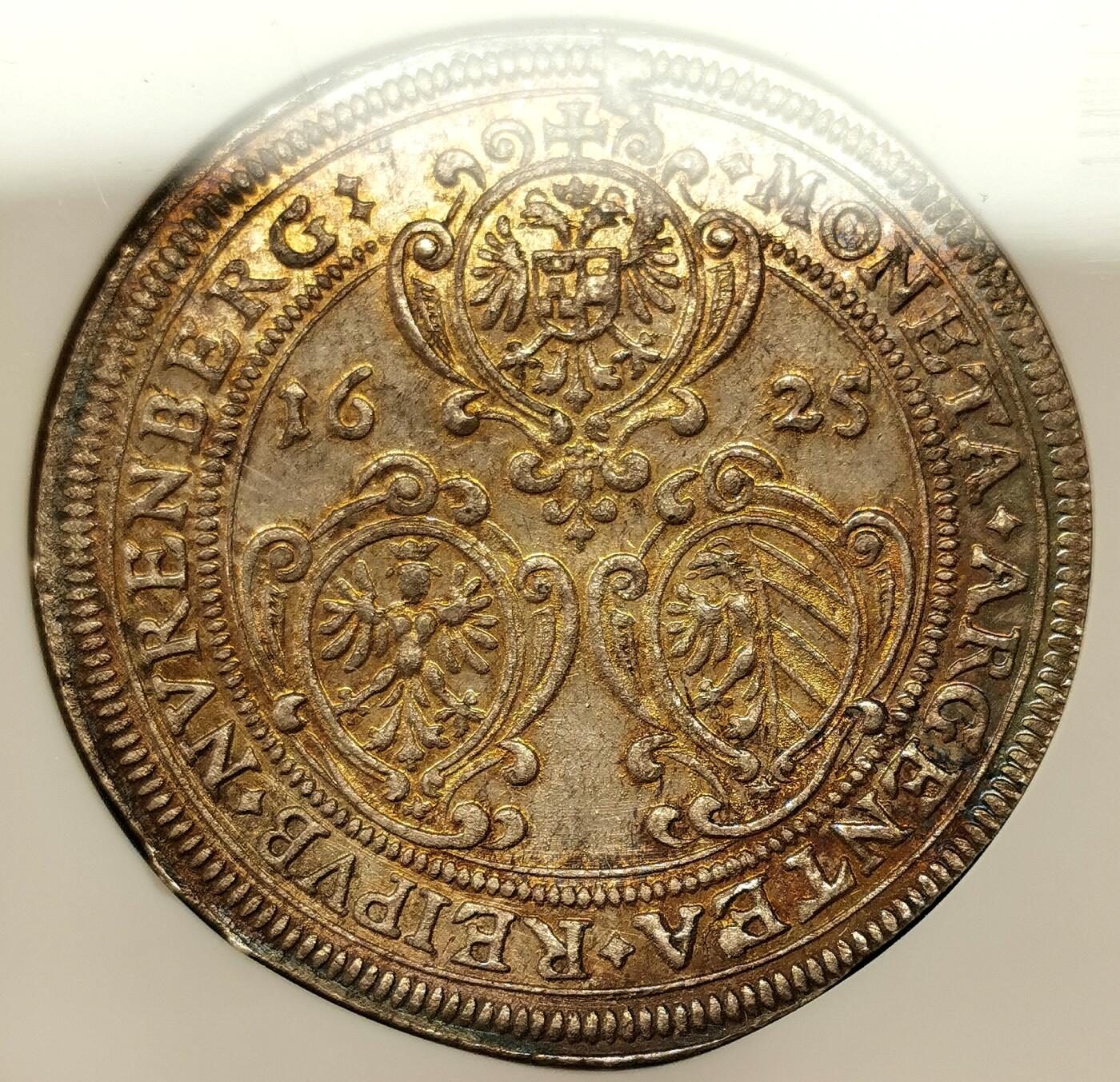 凡希社世界钱币微拍第二百七十二期 荐！1625帝国自由市纽伦堡盾徽与双头鹰泰勒大银NGC-MS62，淡金彩，视觉感极佳的收藏级品质，N唯一亚军分！