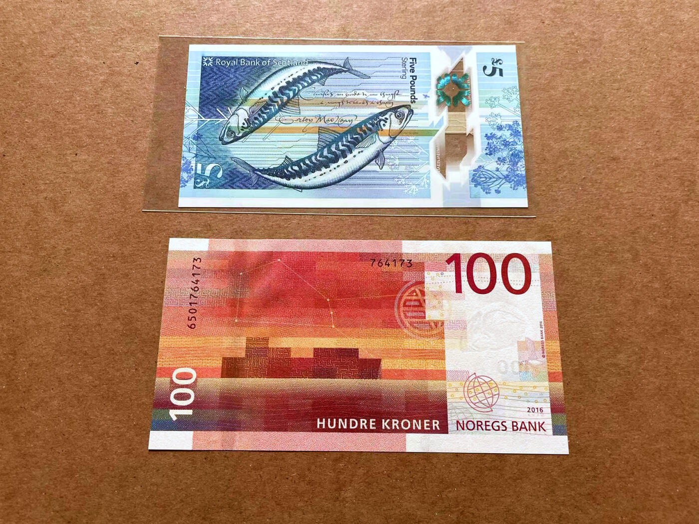【Blue Auction】✨世界纸币精拍第489期【精】 【一组2张】苏格兰 2016年5镑 AA冠 &挪威 2016年100克朗 全新UNC