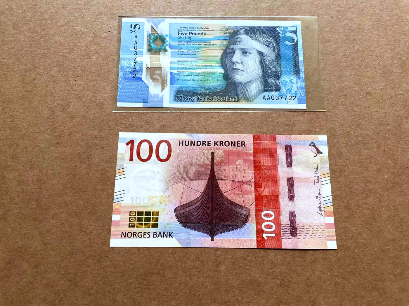 【Blue Auction】✨世界纸币精拍第489期【精】 【一组2张】苏格兰 2016年5镑 AA冠 &挪威 2016年100克朗 全新UNC
