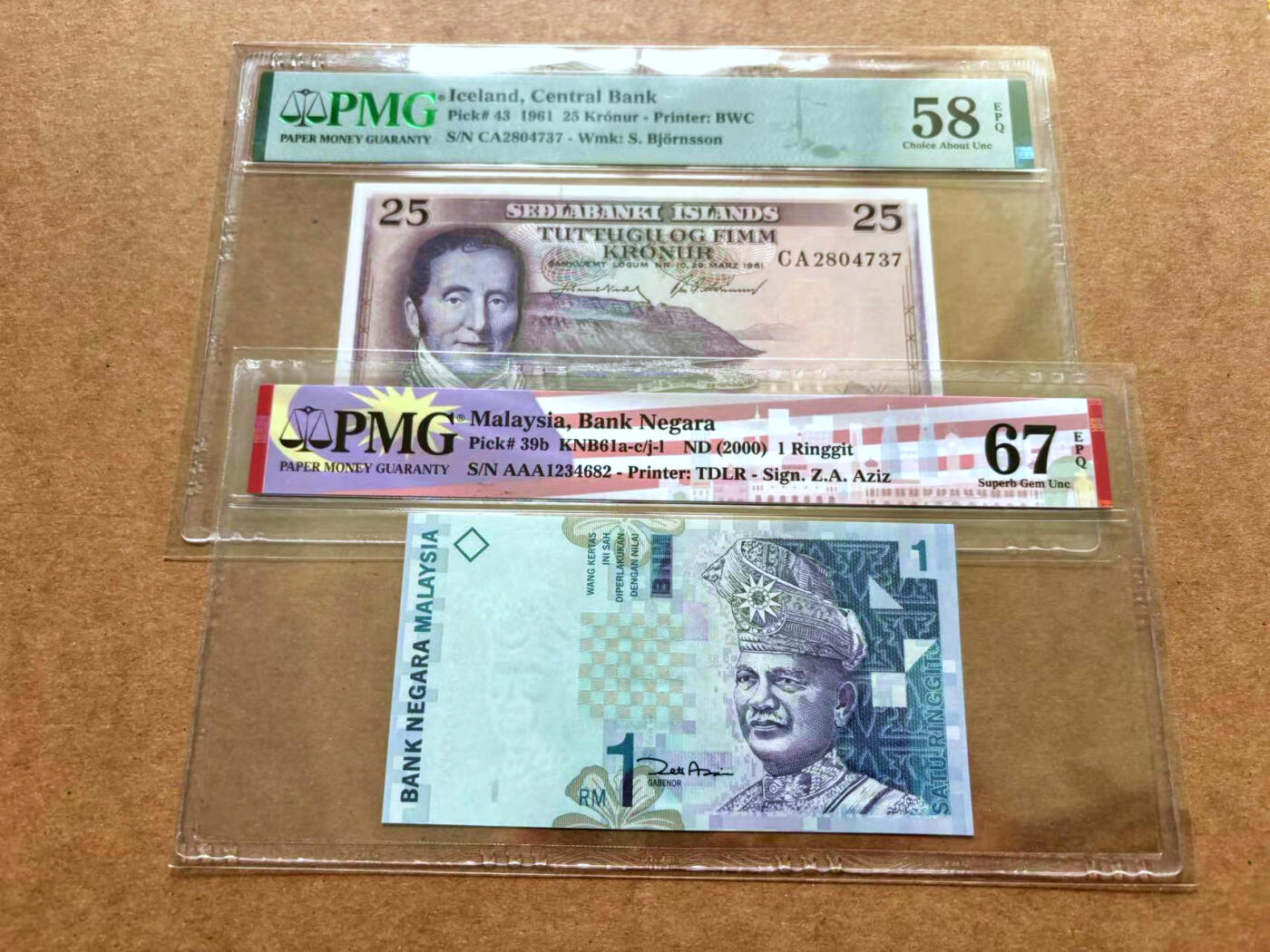 【Blue Auction】✨世界纸币精拍第489期【精】 【一组2张 包含AAA】马来西亚 2000年1林吉特 PMG67EPQ 高分&冰岛 1961年25克朗 PMG58EPQ 
