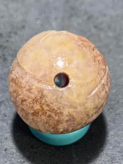 精美满冰飘糖心料亚光战国红玛瑙手工巧雕无相佛随形圆珠一个 精美满冰飘糖心料亚光战国红玛瑙手工巧雕无相佛随形圆珠一个