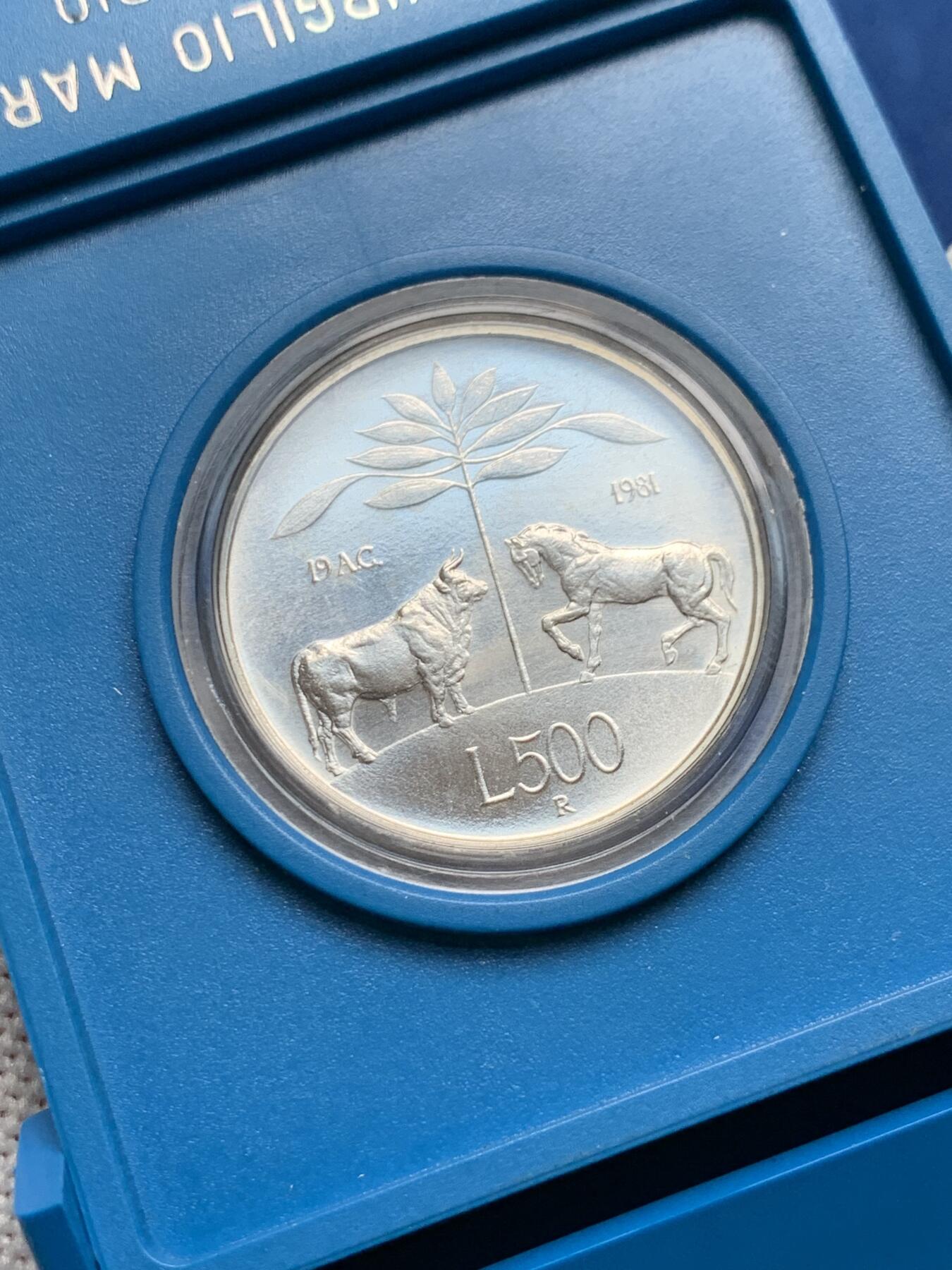 《竞宝斋》第277场- 周日，周一 2场连拍 （全场包邮） 意大利1981年500里拉纪念银币（带原盒）