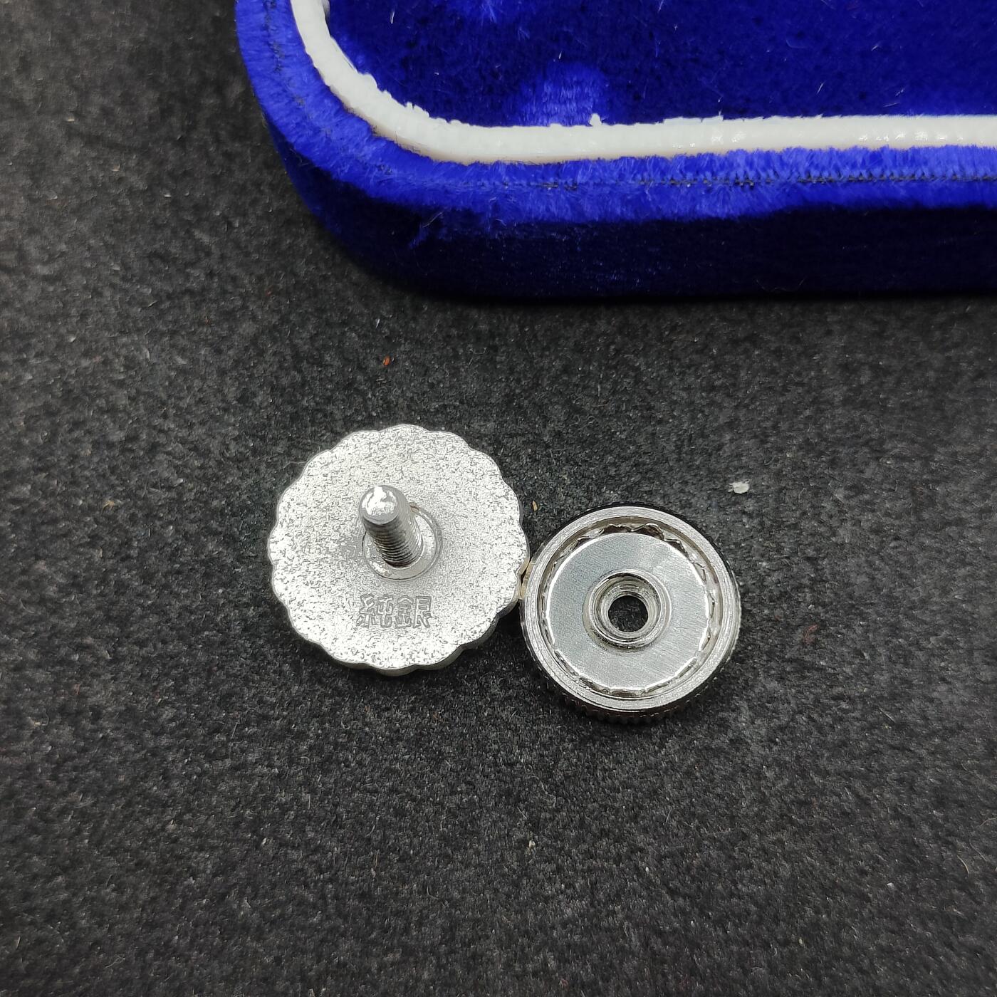 全场0元起拍 第164期 咸鱼国勋章拍卖专场 6月12日（周三）下午6：00开始 日本赤十字徽章 纯银制